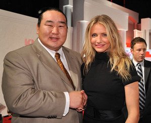 Асашёорюү Дагвадорж алдарт жүжигчин Камерон Диазыг “Байдаг л бүсгүй” гэж үнэллээ